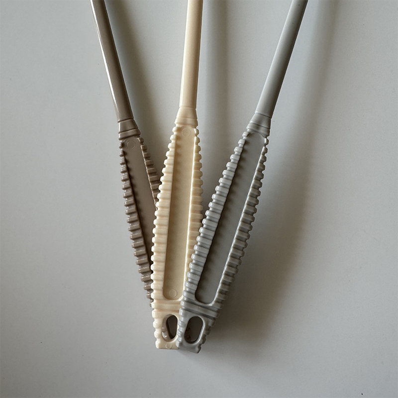 カラフルなストライプ柄のプラスチック製ハエたたき、長い柄、滑 - Fishing Rod Fly のレビューと価格